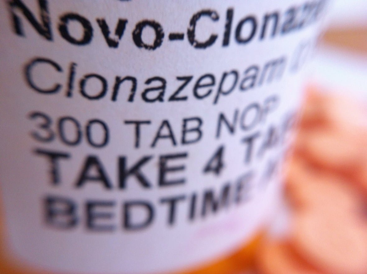 healthmatters-benzo-20130729-1 Pill bottle