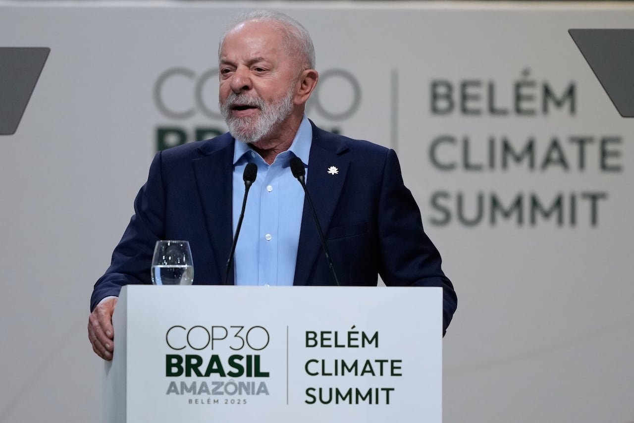 Brazilian President Luiz Inacio Lula da Silva addressing attendees at COP30 U.N. Climate Summit in Belém, Brazil, on Nov. 6, 2025. (AP Photo/Eraldo Peres)